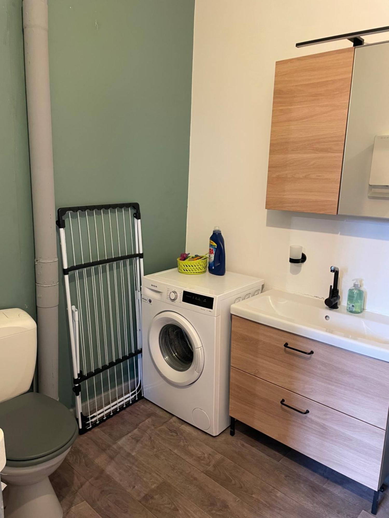 Charmant Appartement Avec Jardin Nancy Bagian luar foto